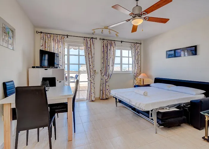 Los Cristianos Big Terrace Apartment *